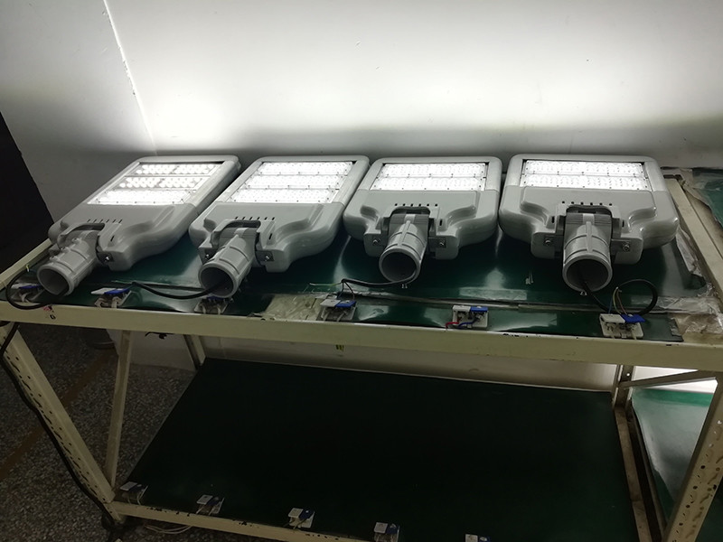 户外免维护LED隧道灯