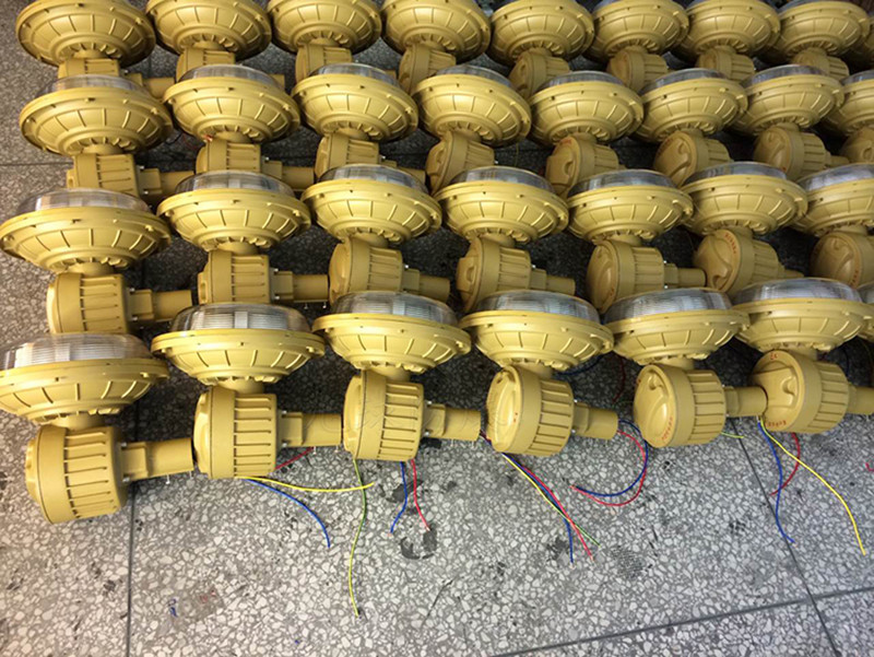 XQW1102防爆无极灯展示图