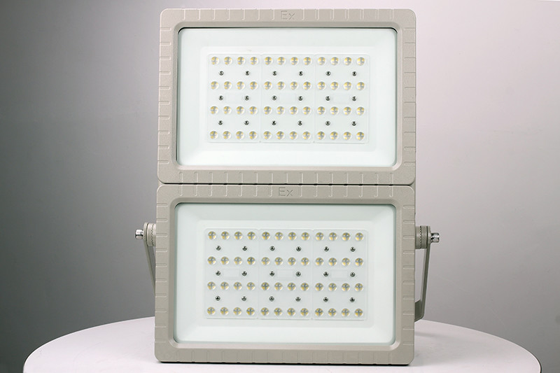 XQL8102LED防爆灯II型