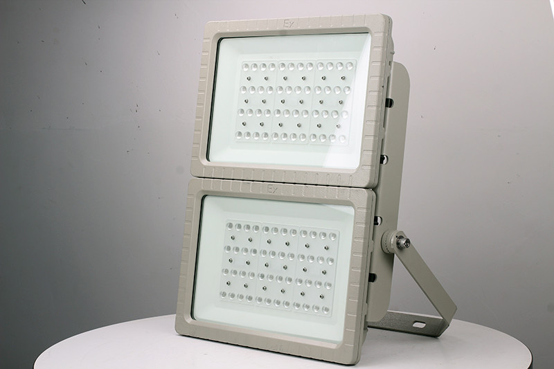 XQL8102LED防爆灯II型