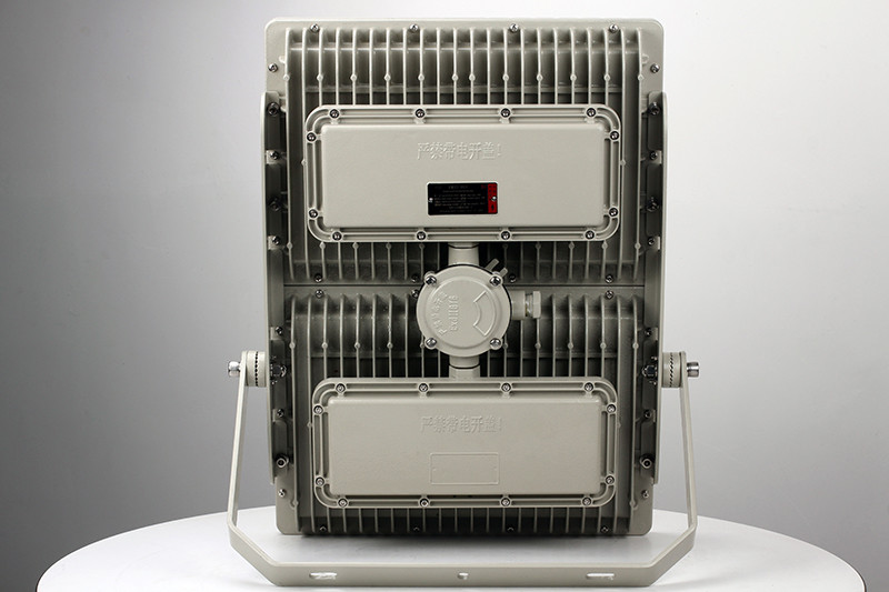 XQL8102LED防爆灯II型